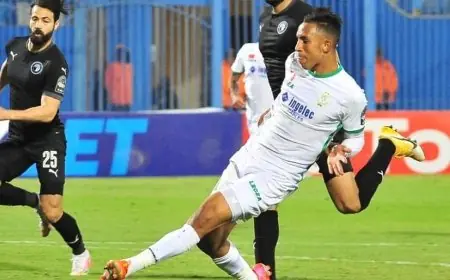كأس الكاف.. الرجاء الرياضي يبلغ دوري الربع ويتصدر مجموعته بعد فوزه على بيراميدز المصري