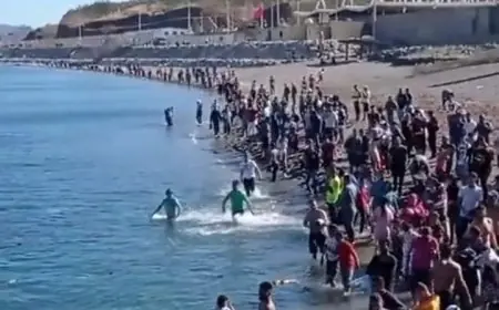 رويترز: اسبانيا تستدعي سفيرة المغرب بعد هجرة الالاف إلى سبتة