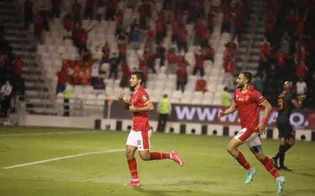 الاهلي المصري يهزم نهضة بركان ويتوج بكأس السوبر الافريقي