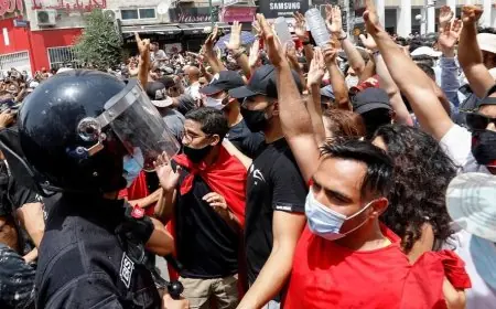 تونس .. مظاهرات حاشدة مناهضة للحكومة وحركة "النهضة"