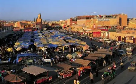 ارتفاع الحرارة يرغم ساكنة مراكش على تغيير عاداتها