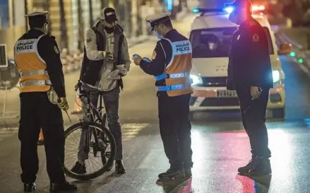 السلطات تتجه الى تخفيف "إجراءات الاغلاق" واعتماد جواز التلقيح بالمغرب