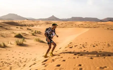 بمشاركة 672 عداءة وعداء وعلى مسافة 250 كلم.. انطلاق منافسات الدورة ال35 لماراطون الرمال