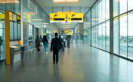 الولايات المتحدة تعيد فتح الحدود البرية والجوية