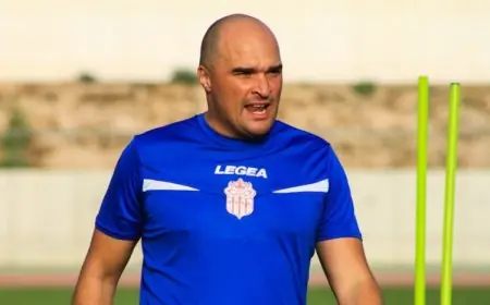 المدرب رضى حكم خارج اسوار حسنية اكادير