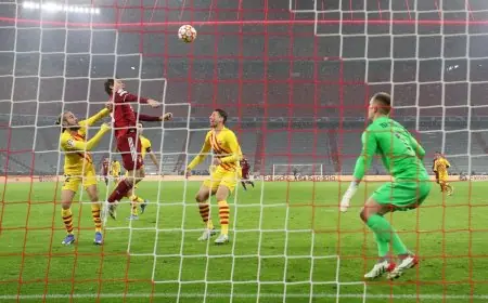 برشلونة يودع دوري ابطال أوروبا من مرحلة المجموعات بعد خسارته أمام بايرن ميونخ