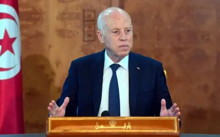 الرئيس التونسي يمدد  تجميد البرلمان حتى العام المقبل