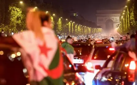 الشرطة الفرنسية تعتقل 50 شخصا خلال احتفالات الجزائرين في باريس
