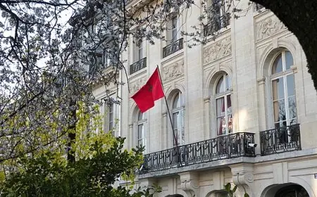 سفارة المغرب بكييف تدعو المغاربة المقيمين بأوكرانيا الى التقيد باجراءات السلامة
