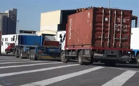 اخنوش يجتمع مع مهنيي النقل