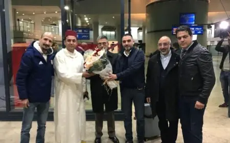 بعثة الوداد تصل الى الجزائر والسلطات الجزائرية تسمح بحضور 60 الف متفرج