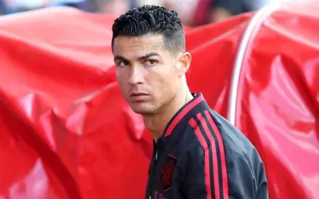 مانشستر يونايتد يعلن رحيل رونالدو عن النادي