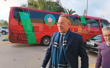بعثة المنتخب المغربي لأقل من 23 سنة تنتظر بالمطار الترخيص لها للسفر الى الجزائر