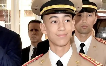 ولي العهد الأمير مولاي الحسن يترأس حفل تخرج فوجين بالكلية العسكرية