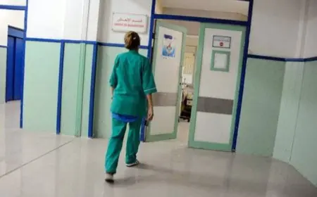 هيئة تحذر من تفشّي ظاهرة ارتداء الزي الطبي في الأماكن العامة