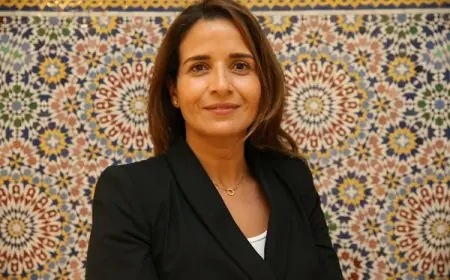الوزيرة ليلى بنعلي تنفي علاقتها بالصورة المنشورة على صحيفة استرالية