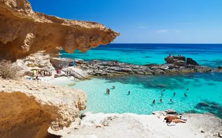 "الغلاء الفاحش" يدفع المغاربة إلى قضاء عطلة الصيف خارج المغرب