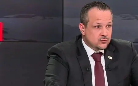 طرد صحافي جزائري من قناة فرنسية بسبب تصريحات ضد المغرب