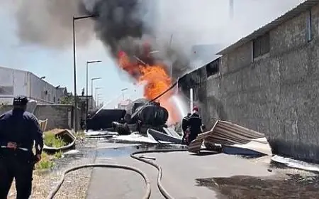 حريق مهول في إحدى شركات الحليب بالدار البيضاء يأتي على 28 شاحنة