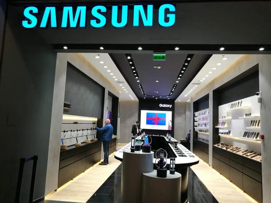 شركة "Samsung" تعلن وفاة رئيسها