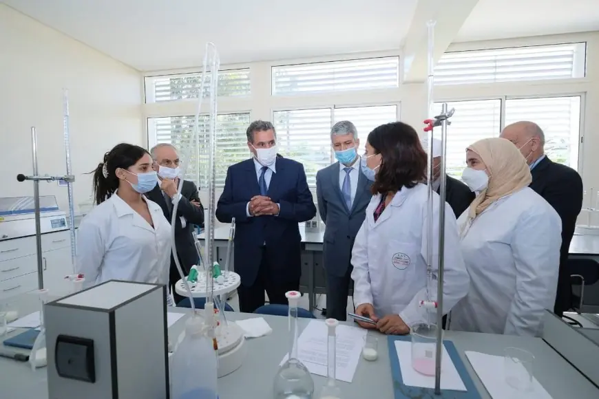 اخنوش يشرف على تدشين المركب البيداغوجي للصناعات الغذائية بالمدرسة الفلاحية بتمارة