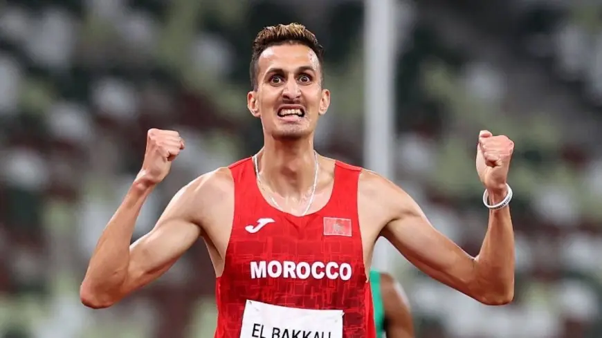 أولمبياد طوكيو.. البطل المغربي سفيان البقالي يفوز بذهبية 3000م موانع