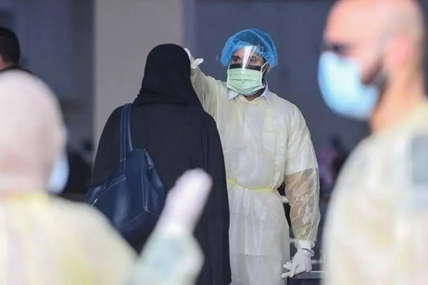 "أوميكرون" يواصل الانتشار في العالم ودول تفرض اجراءات الاغلاق مجددًا