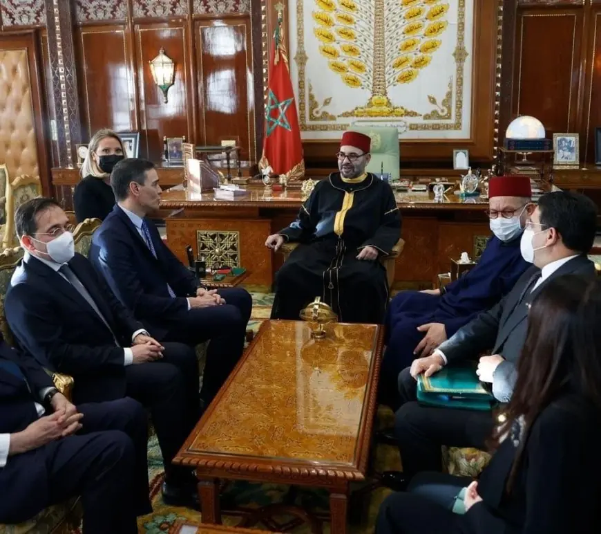 الملك يستقبل رئيس الحكومة الاسبانية بيدرو سانشيز بالقصر الملكي بالرباط