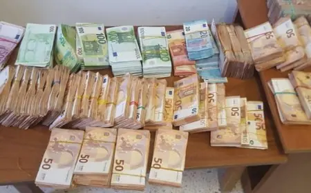 إحباط تهريب مبالغ مالية مهمة بالعملة الصعبة
