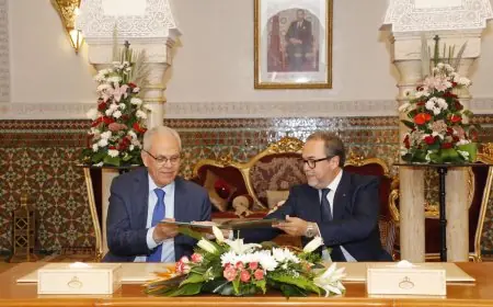 توقيع إتفاقية بين إدارة الدفاع الوطني والخطوط الملكية المغربية