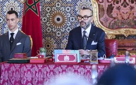 الملك محمد السادس: المسيرة الخضراء مسيرة سلمية مكنت من استرجاع الصحراء المغربية وعززت ارتباط سكانها بالوطن الأم