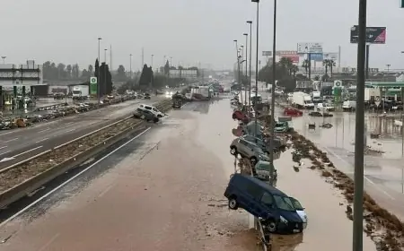 حصيلة فيضانات إسبانيا ترتفع إلى 62 قتيل وخسائر مادية كبيرة
