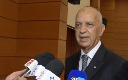 مصدر ينفي خبر وفاة الإعلامي مصطفى العلوي