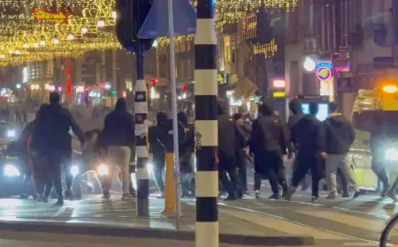 بينهم مغاربة.. اعتقال 62 شخصا في اشتباكات بين مشجعين كرة القدم بأمستردام بعد إزالة الأعلام الفلسطينية