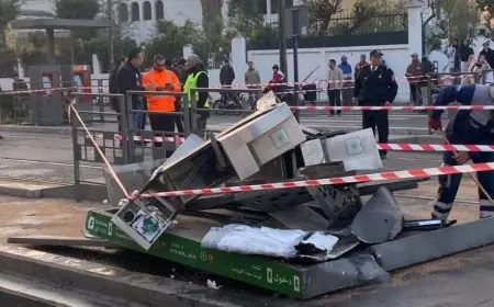 اصطدام شاحنة بمحطة ترامواي يخلف وفايات وخسائر مادية بالدارالبيضاء