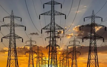 المكتب الوطني للكهرباء والماء يشغل خط الجهد العالي بين الشماعية وسيدي بنور لتعزيز الشبكة الكهربائية