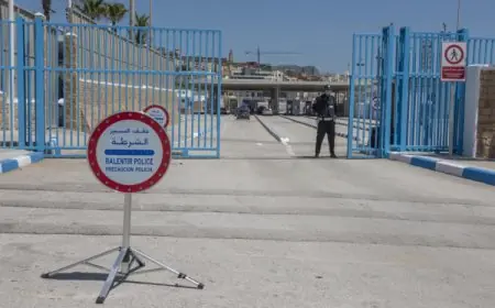 صحيفة إسبانية: المغرب يشترط تسلّم إدارة المجال الجوي للأقاليم الجنوبية لفتح جمارك سبتة ومليلية