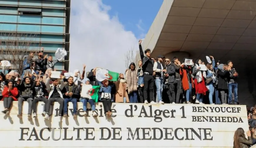 اضراب الطلاب يشل المؤسسات التعليمية في الجزائر