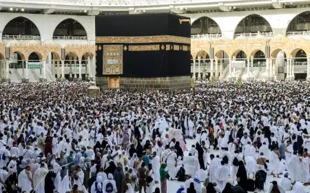 رغم تعليق الإلزام من السعودية.. وزارة الصحة توصي بلقاح الحمى الشوكية لأداء العمرة