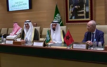 أحمد التوفيق ونظيره السعودي يبحثان سبل تطوير خدمات المعتمرين والزوار