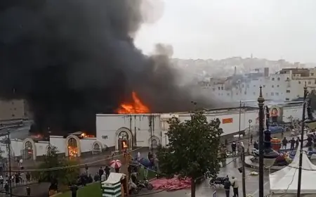 اندلاع حريق مهول بسوق القرب بني مكادة بمدينة طنجة
