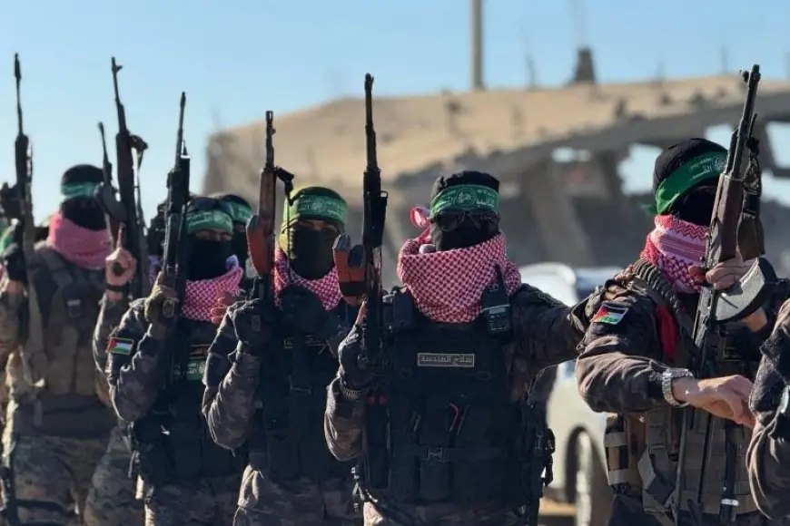 حماس تسلم أسرى إسرائيليين ضمن اتفاق تبادل مع الاحتلال