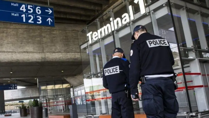 فرنسا تفرض قيودا على دخول شخصيات جزائرية إلى أراضيها