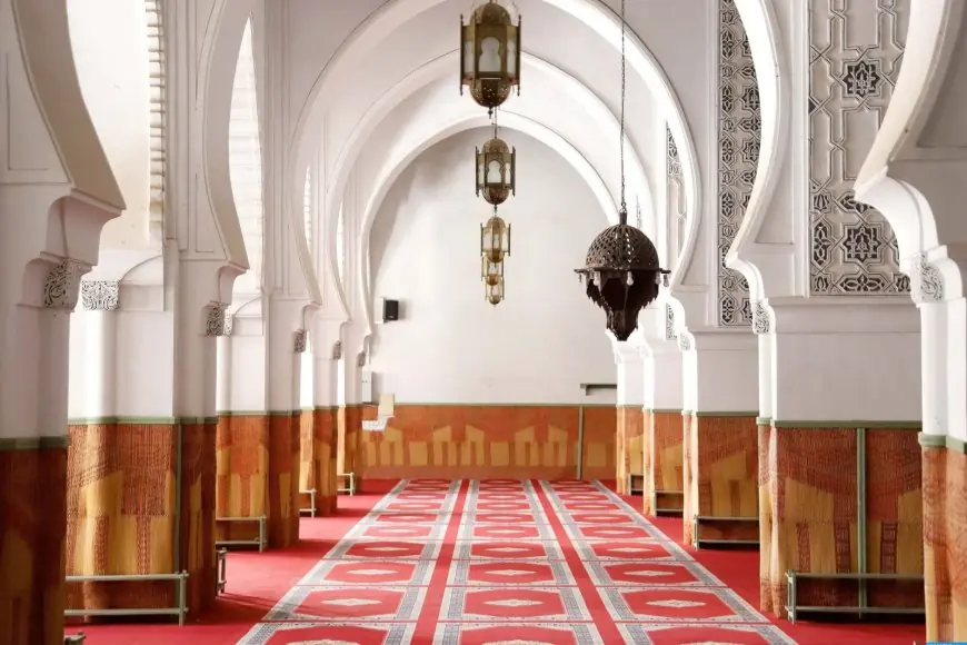 الملك محمد السادس يأمر بفتح 26 مسجدا للمصلين في رمضان