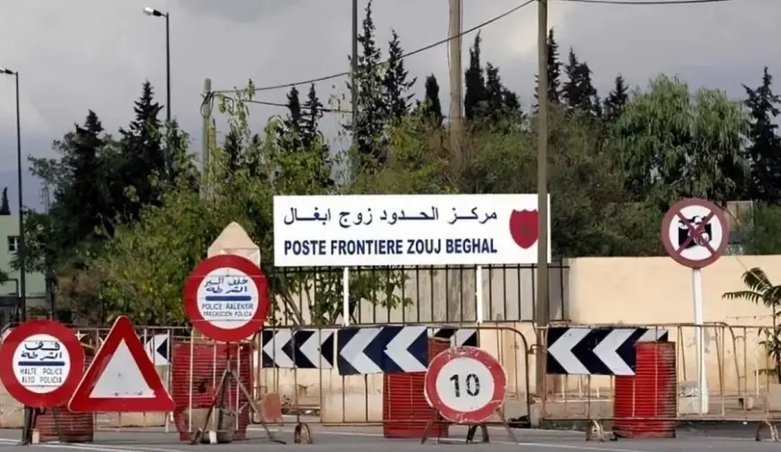السلطات الجزائرية تسلم 42 شابا مغربيا عبر معبر زوج بغال