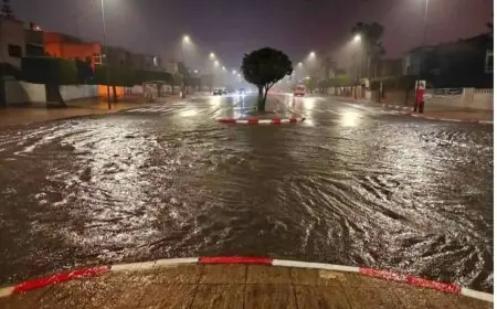 الأمطار الغزيرة تغرق شوارع سلا بالمياه وتفضح هشاشة البنية التحتية (فيديو)
