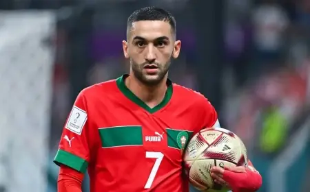 حكيم زياش يثير الجدل مجددا بتعليق غريب على صفحته في انستغرام
