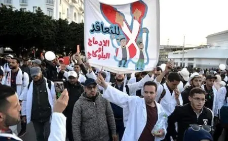 احتجاجا على المحاكمات "الصورية".. الأساتذة المتعاقدون يدعون لحمل الشارات الحمراء