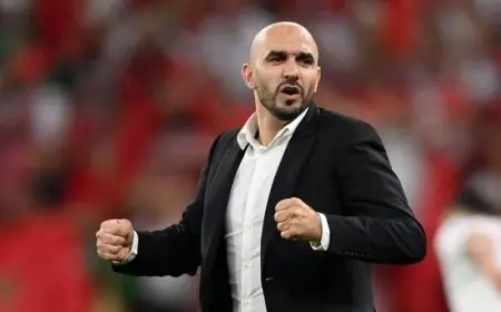 في ظل غياب حكيمي.. الركراكي يكشف عن قائد المنتخب في مباراة تنزانيا