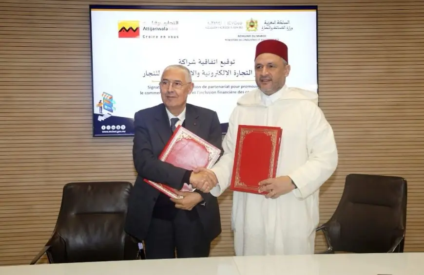 اتفاقية شراكة لتعزيز رقمنة التجار بين وزارة التجارة والصناعة والتجاري وفا بنك